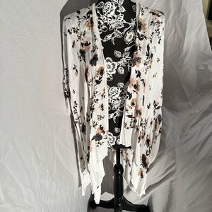 Max Studio sheer knee length kimono